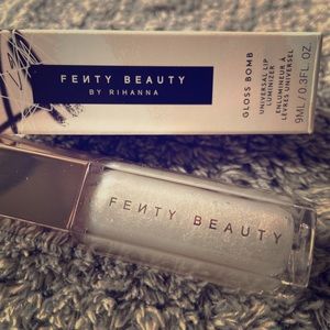 FENTY BEAUTY GLOSS BOMB UNIVERSAL LIP LUMINIZER